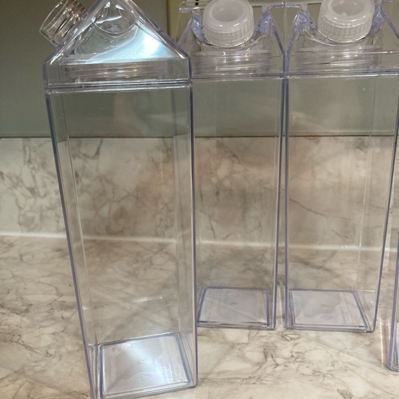 Milk Carton - Picture 6 of 11